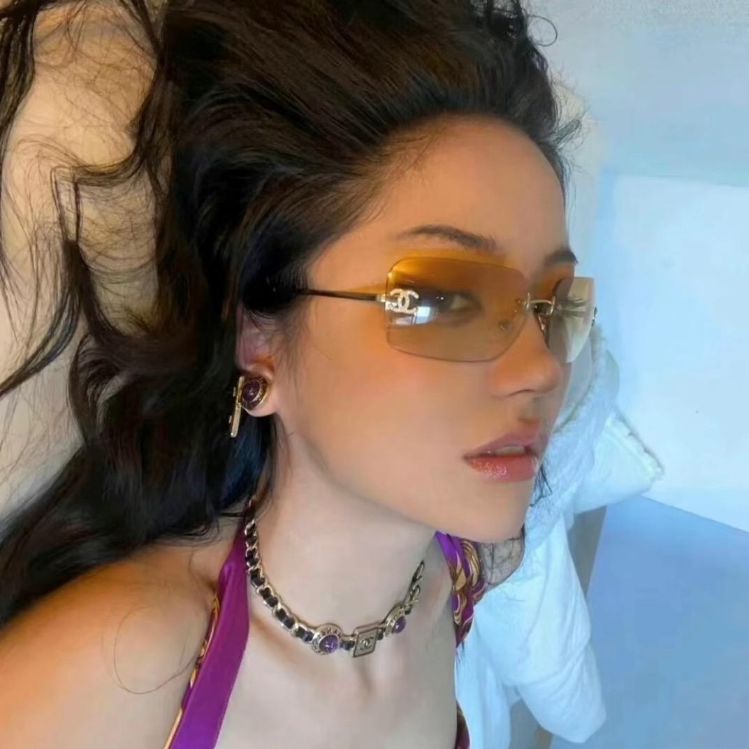 一只在玉门的化妆狮·媛子