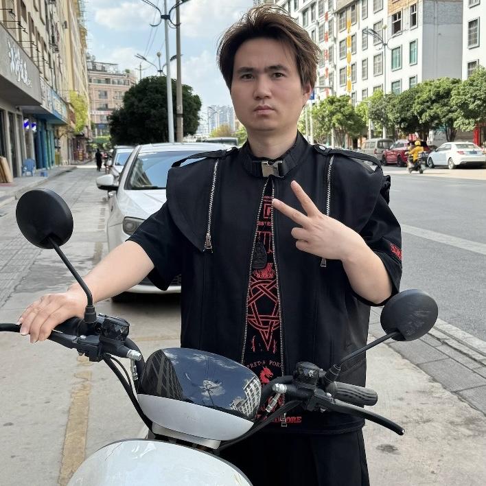 曲靖烫发染发接发-欣为连锁-抖斯造型