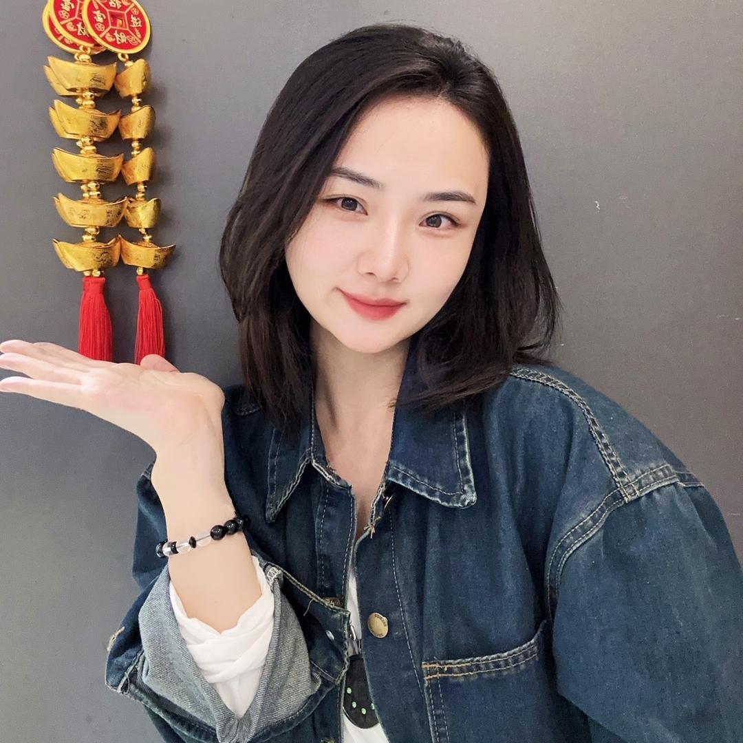 超一凡塑机美少女-张熙林