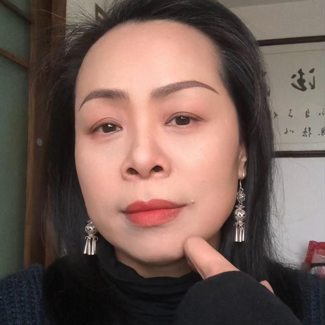 无眉毛的安琪