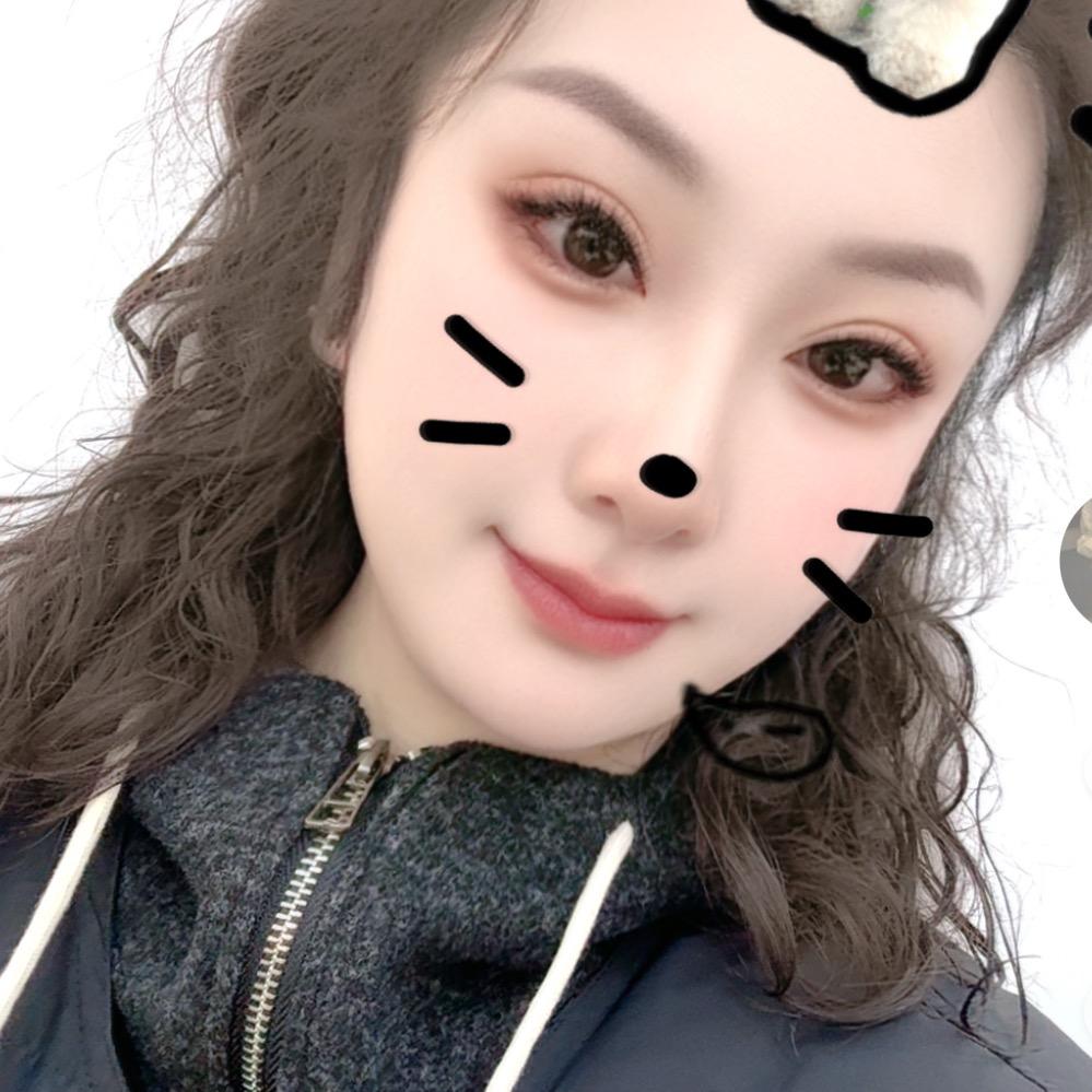 香港一诺羽绒服 原阳小吃街芸芸女装