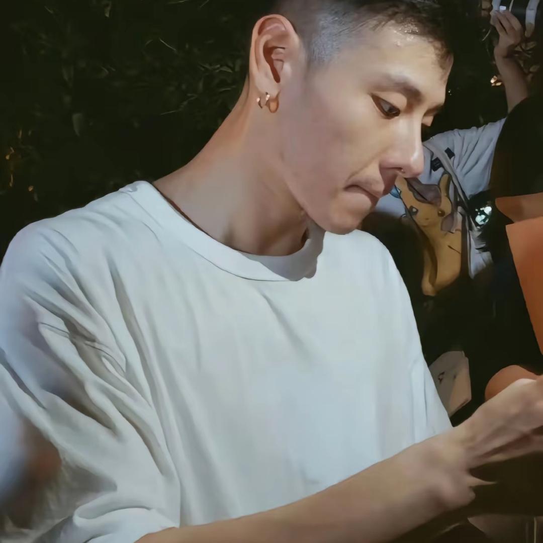奶凶的洋洋 😝