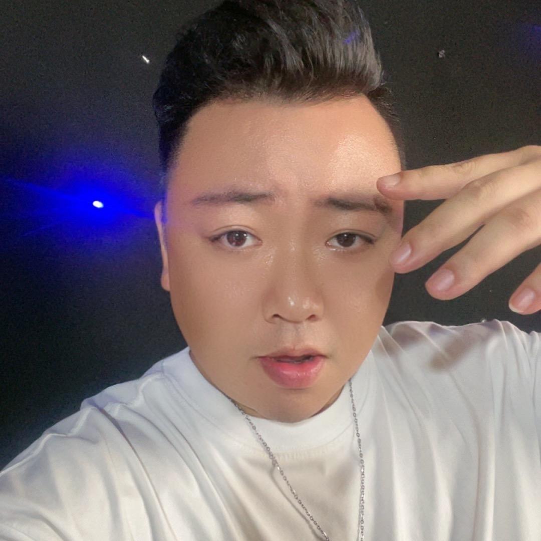 小白熊🐻‍❄️
