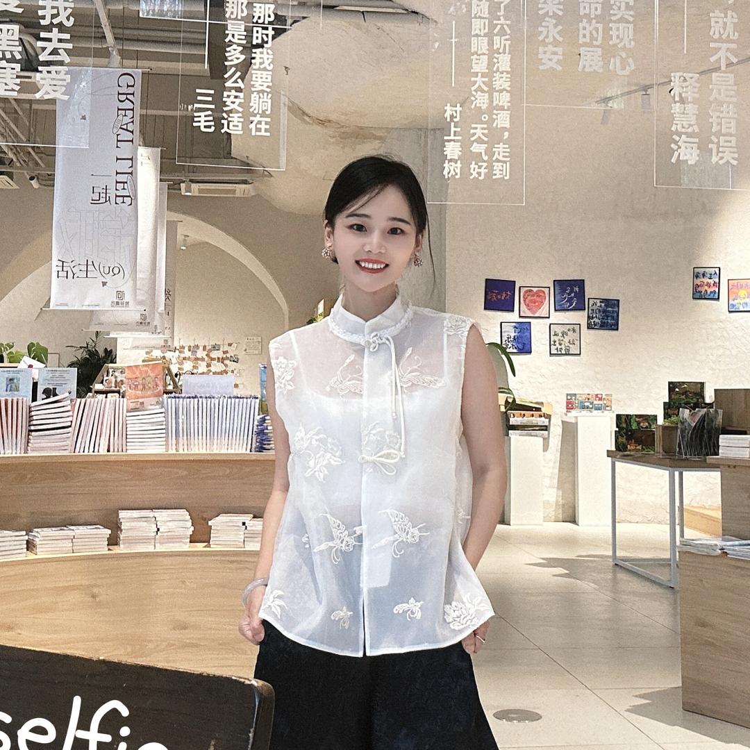 长沙金秋方舟高级中学~邱老师