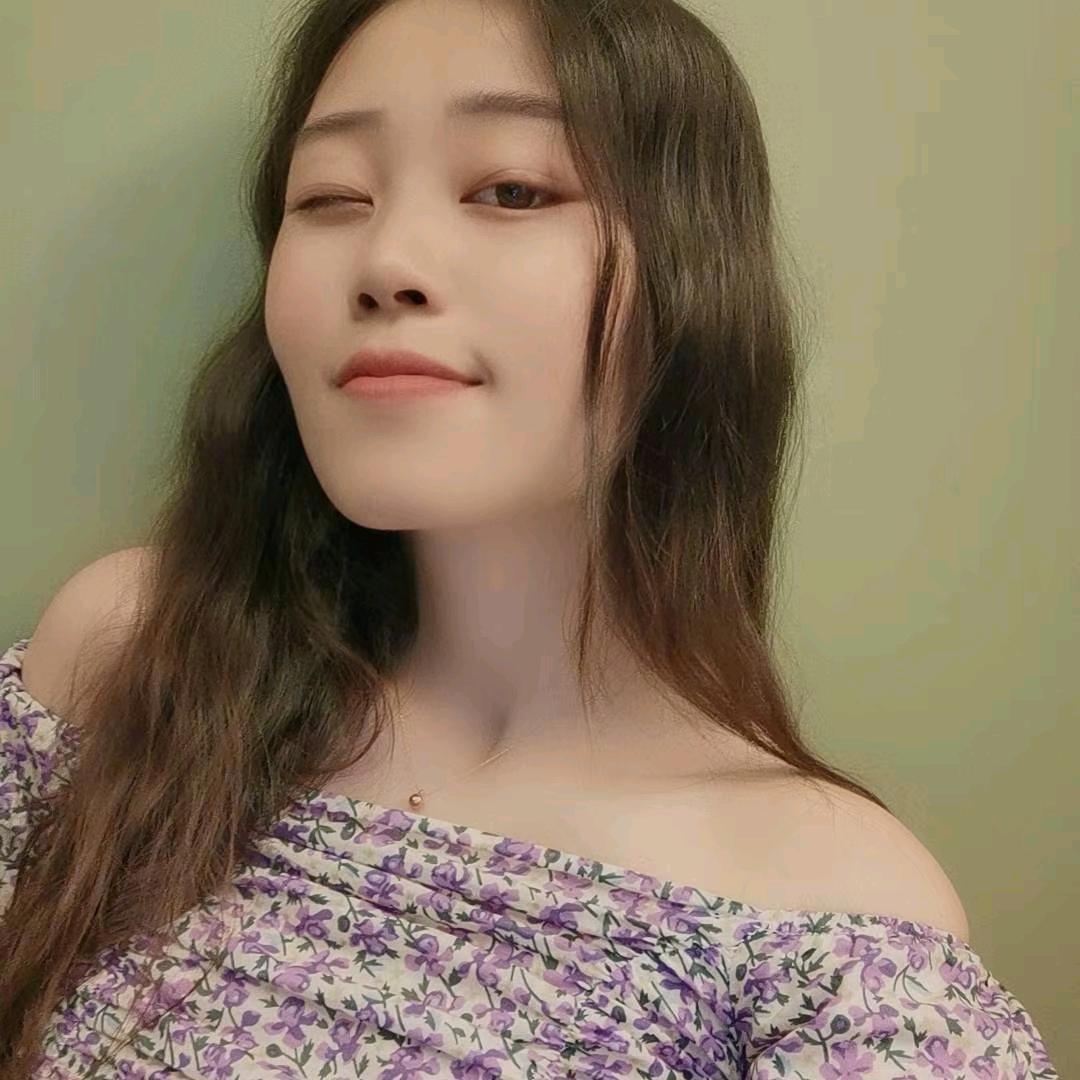 七    月