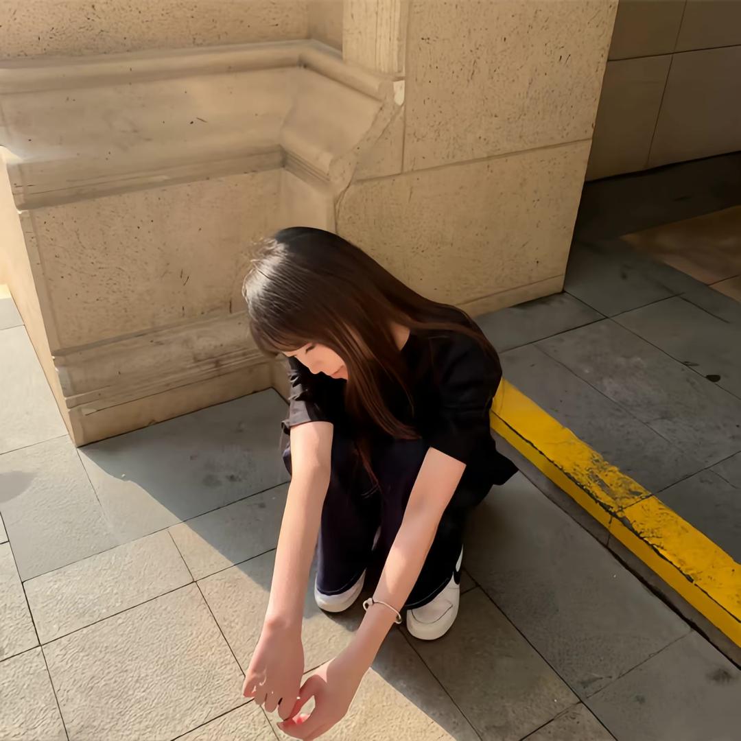 少点忧郁痛楚