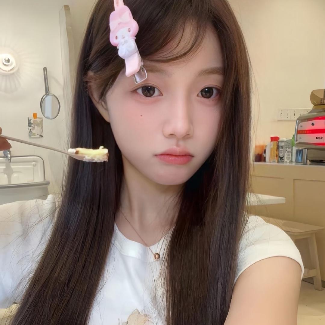 草莓小熊熊