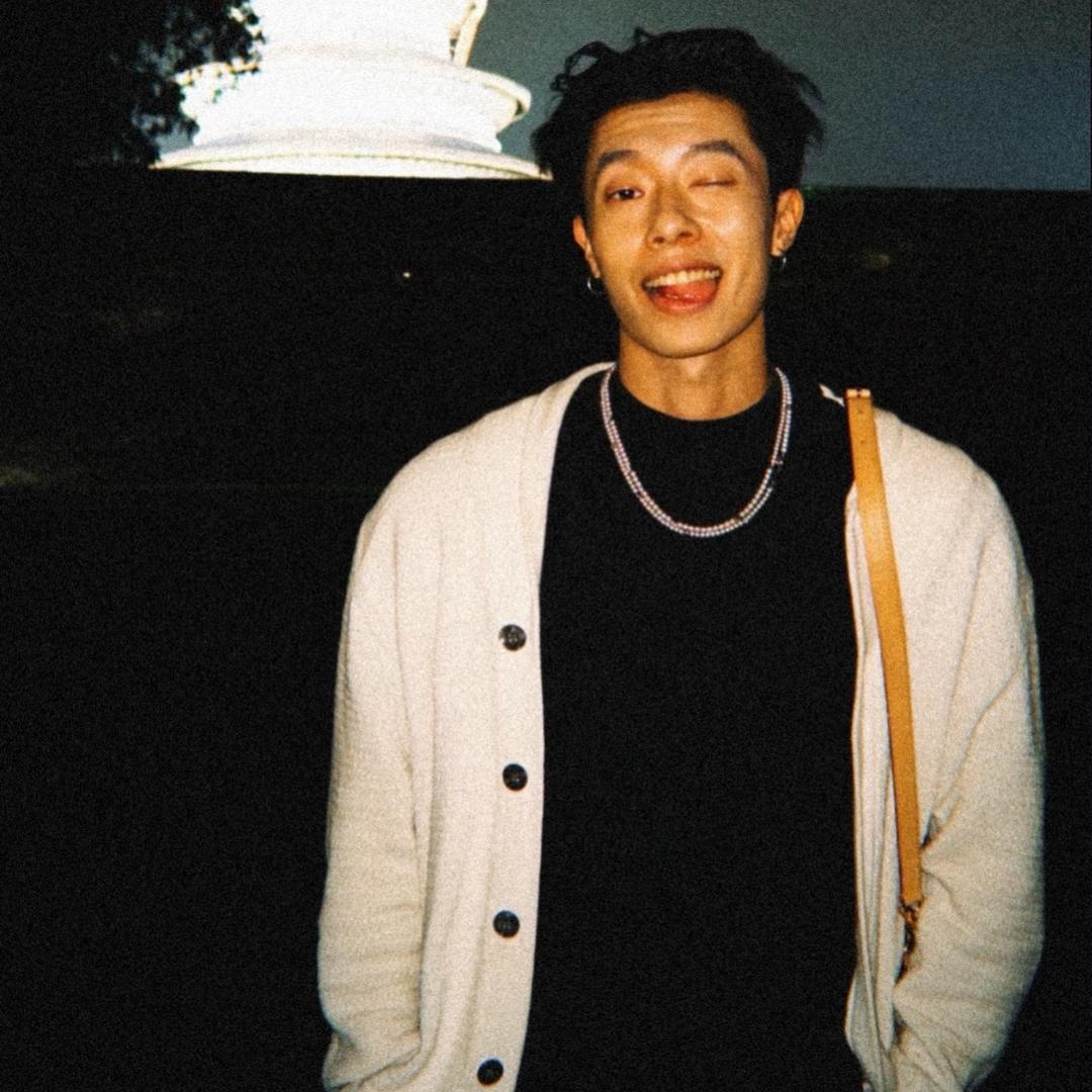 東