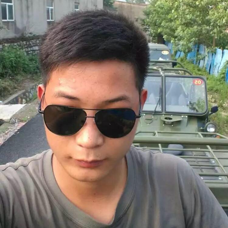 龚闯卖农资