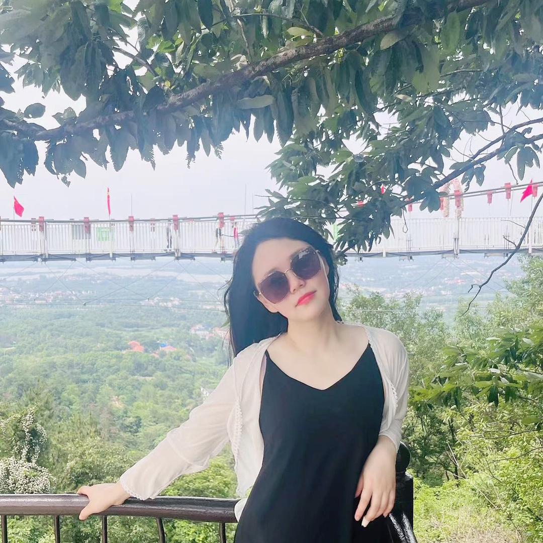玛丽莲逛武汉