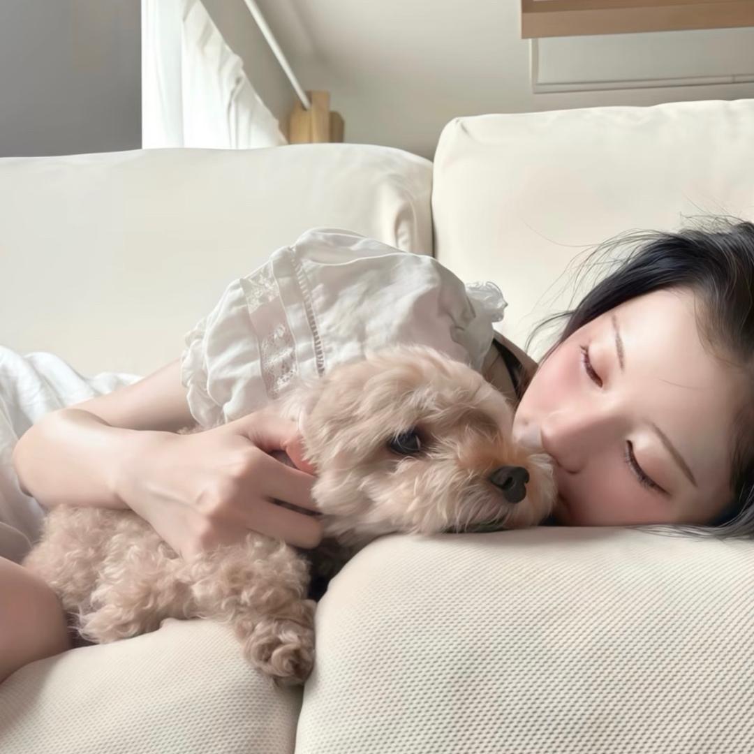 妮妮.