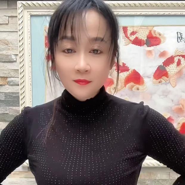 叫我小严姐姐