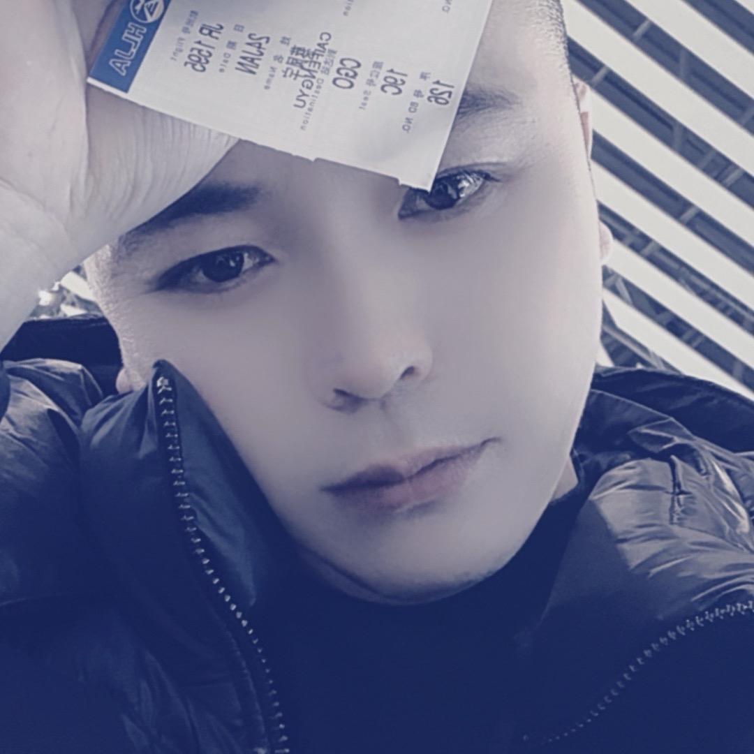 ꧁半颗꧔ꦿ℘᭄ᩚ꯭ᩚ星辰꧂