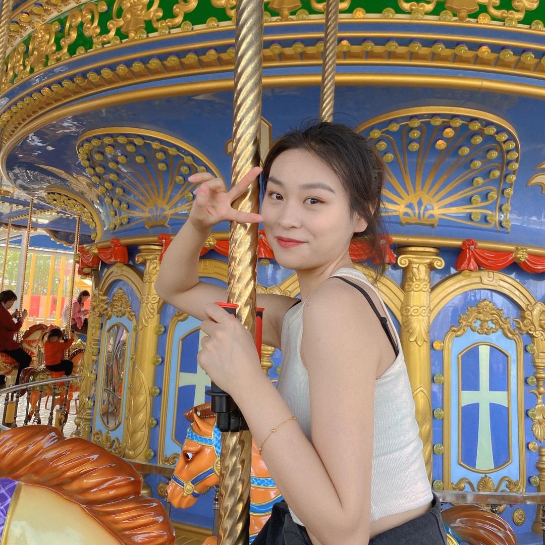 小璐美妆