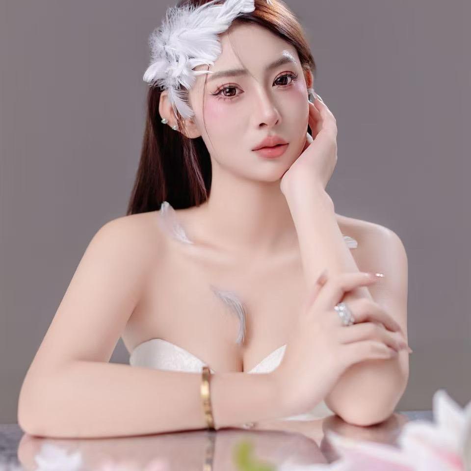 国威黑夜美少女