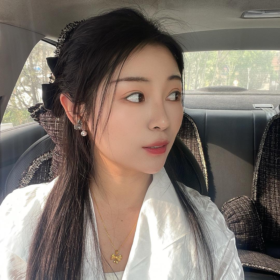 我是小敏吖💕