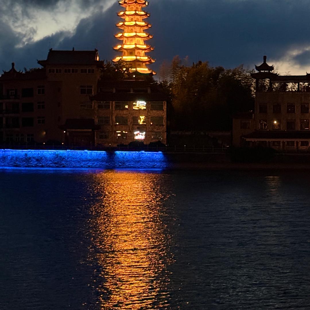 隔壁的😁😁😁