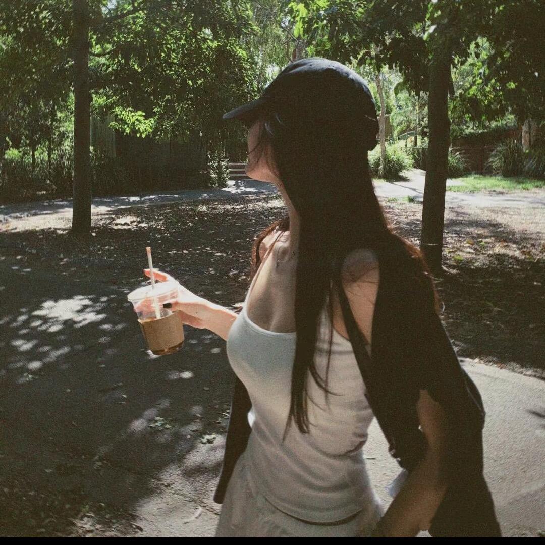 佳佳-