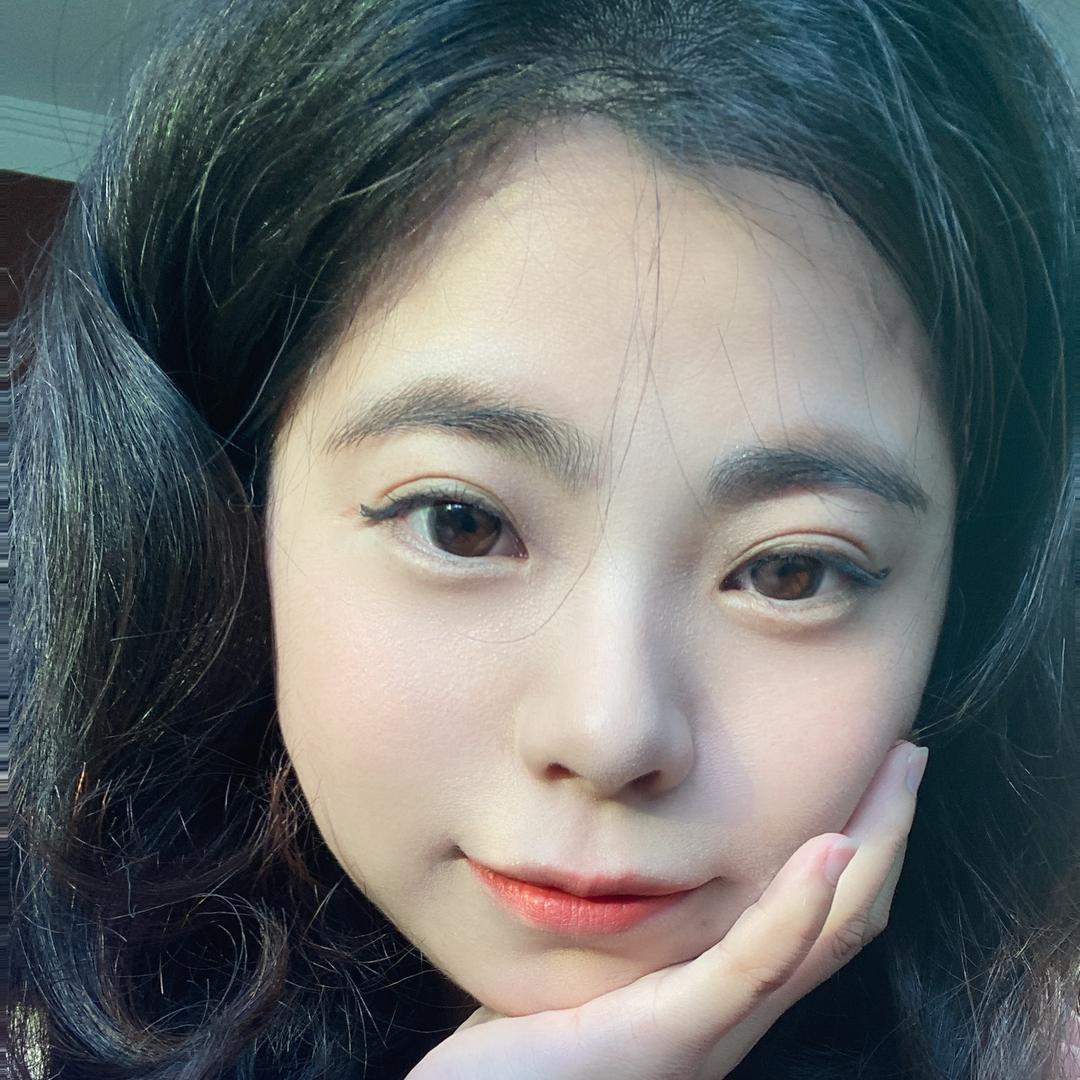 呀，今天吃草莓啦🍓