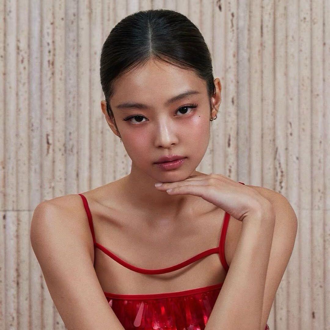 万-