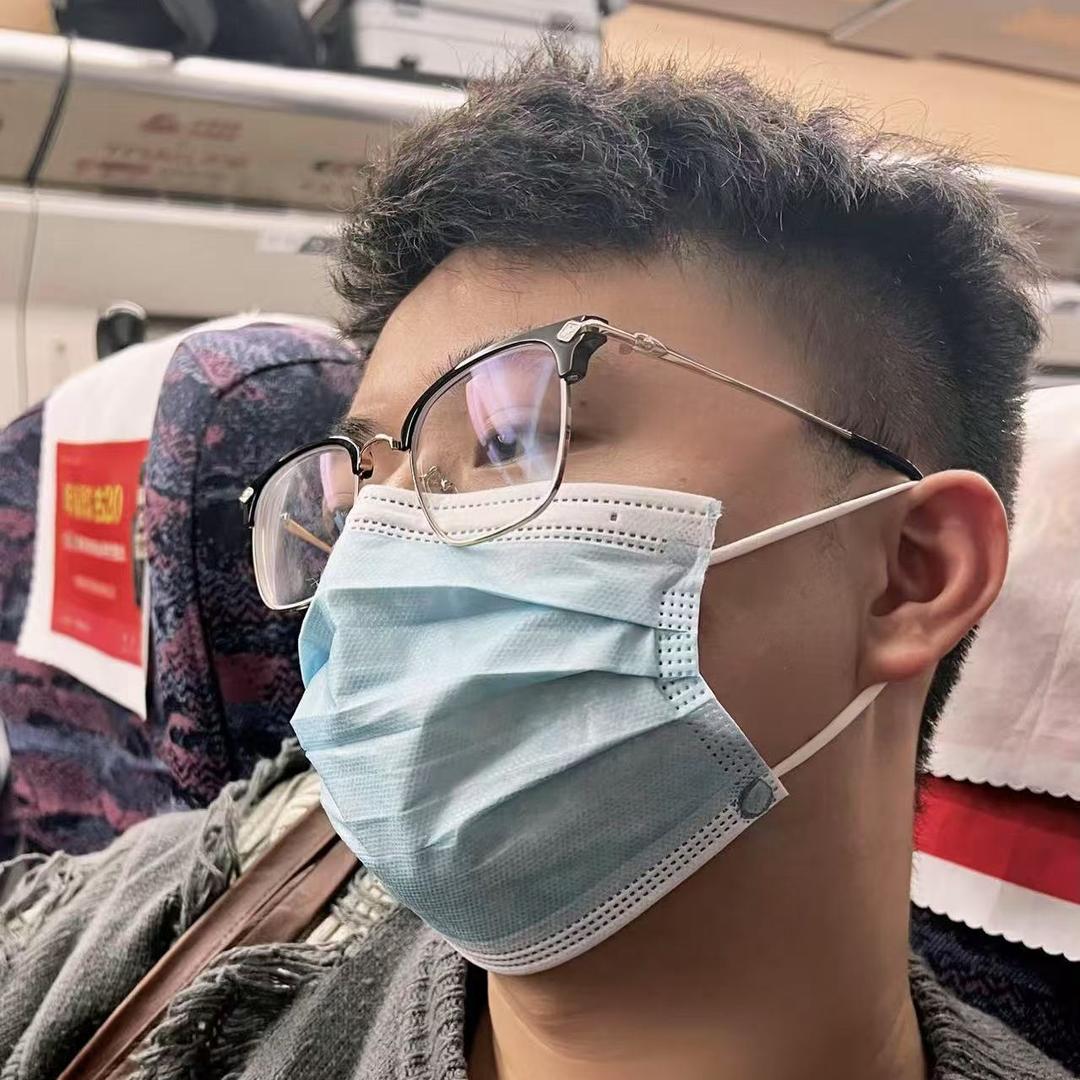 爱喝冰美式·
