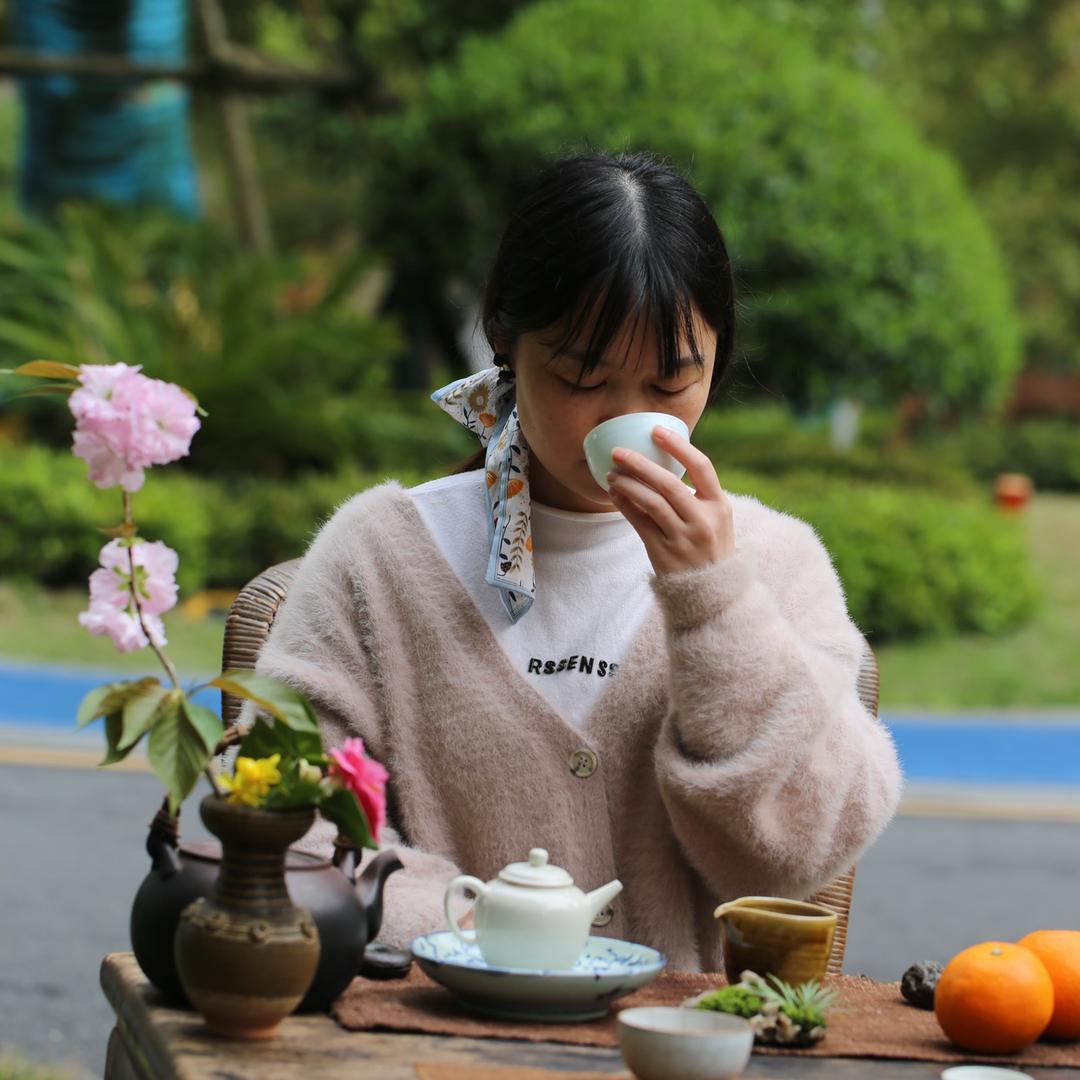 麻烦，关下月亮