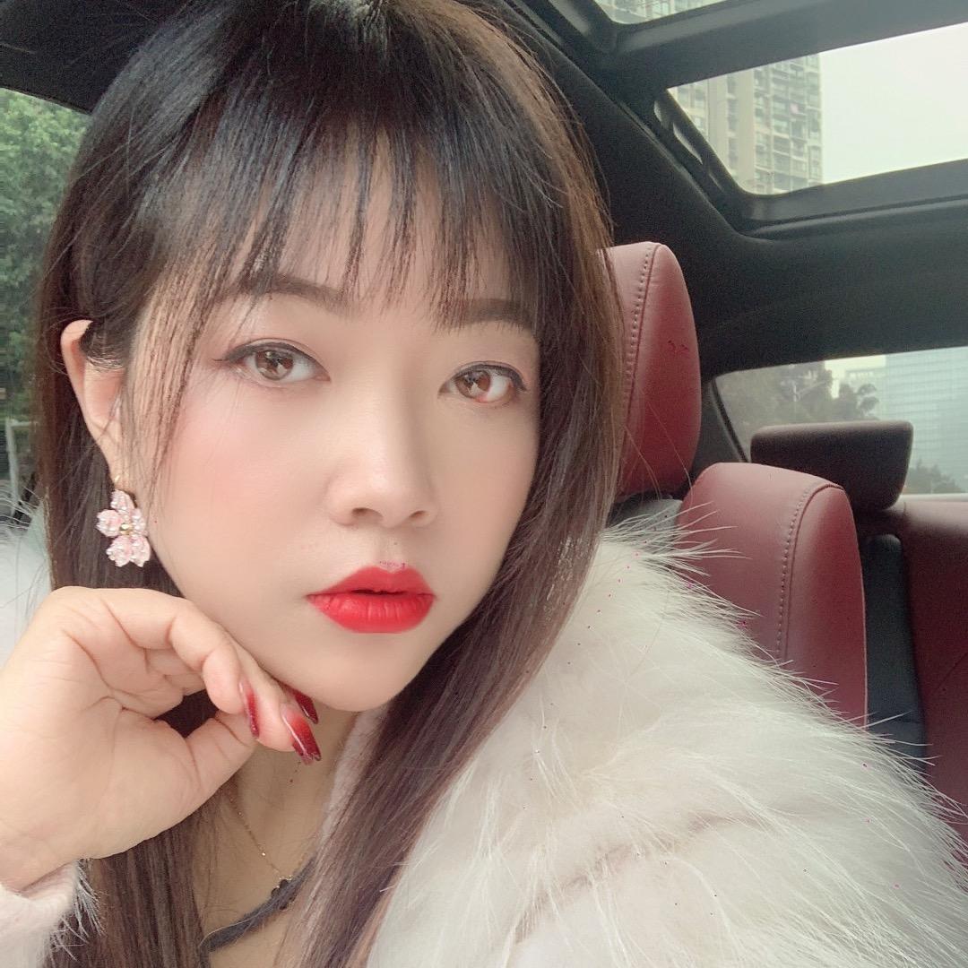 泡沫下的美人鱼🧜‍♀️