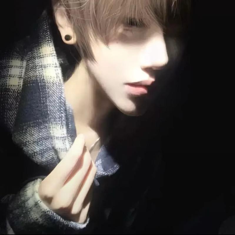 千晨ovo