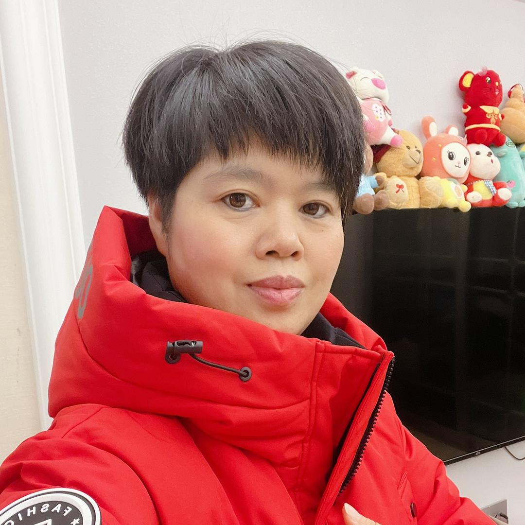 在欢乐家园开童装店的二丫妈妈🌺