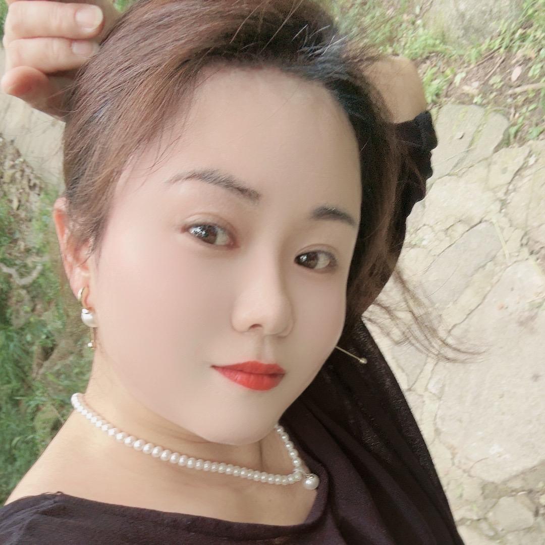 孝感兔子芳女装