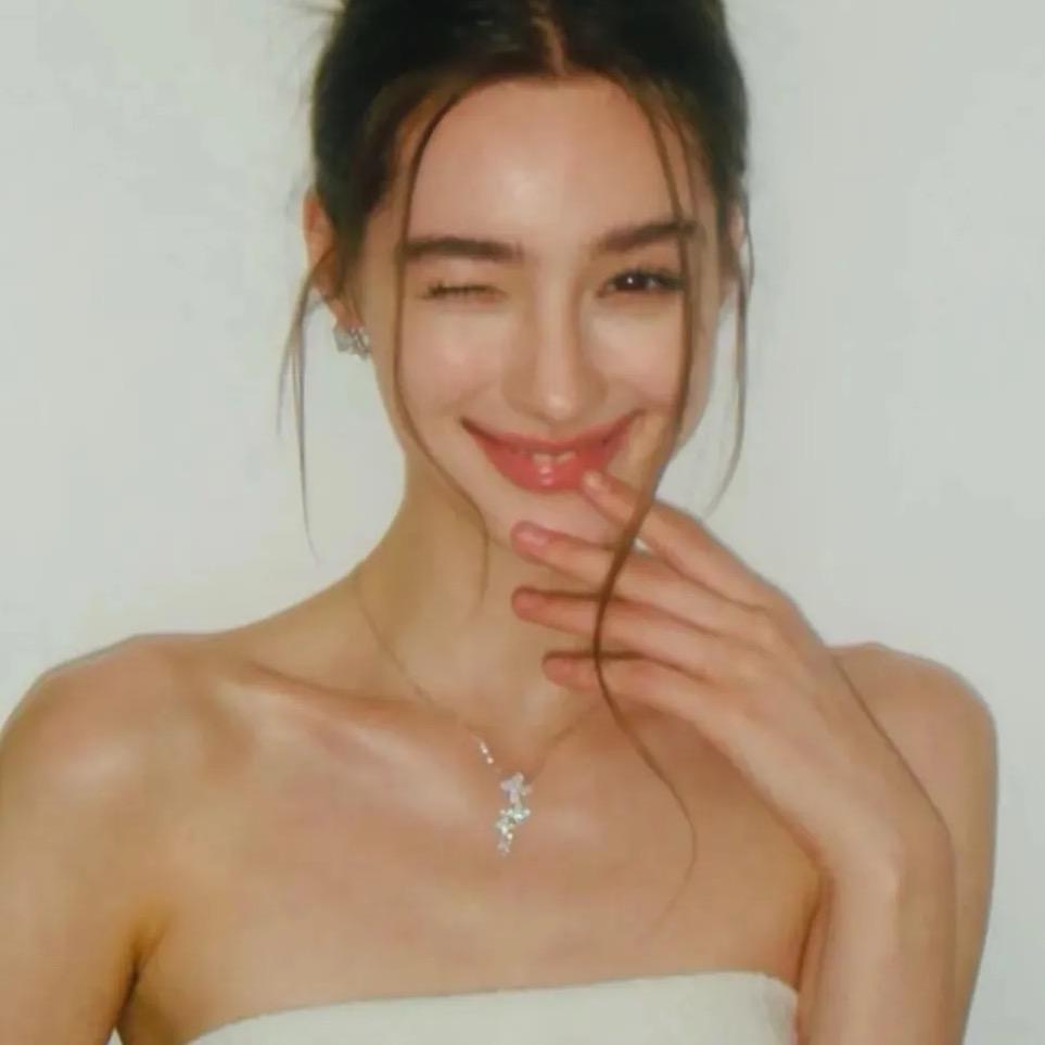 纚蒳