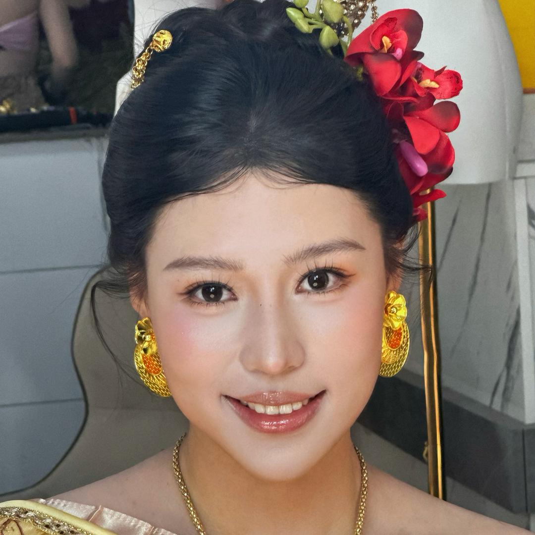 西双版纳化妆师阿沐