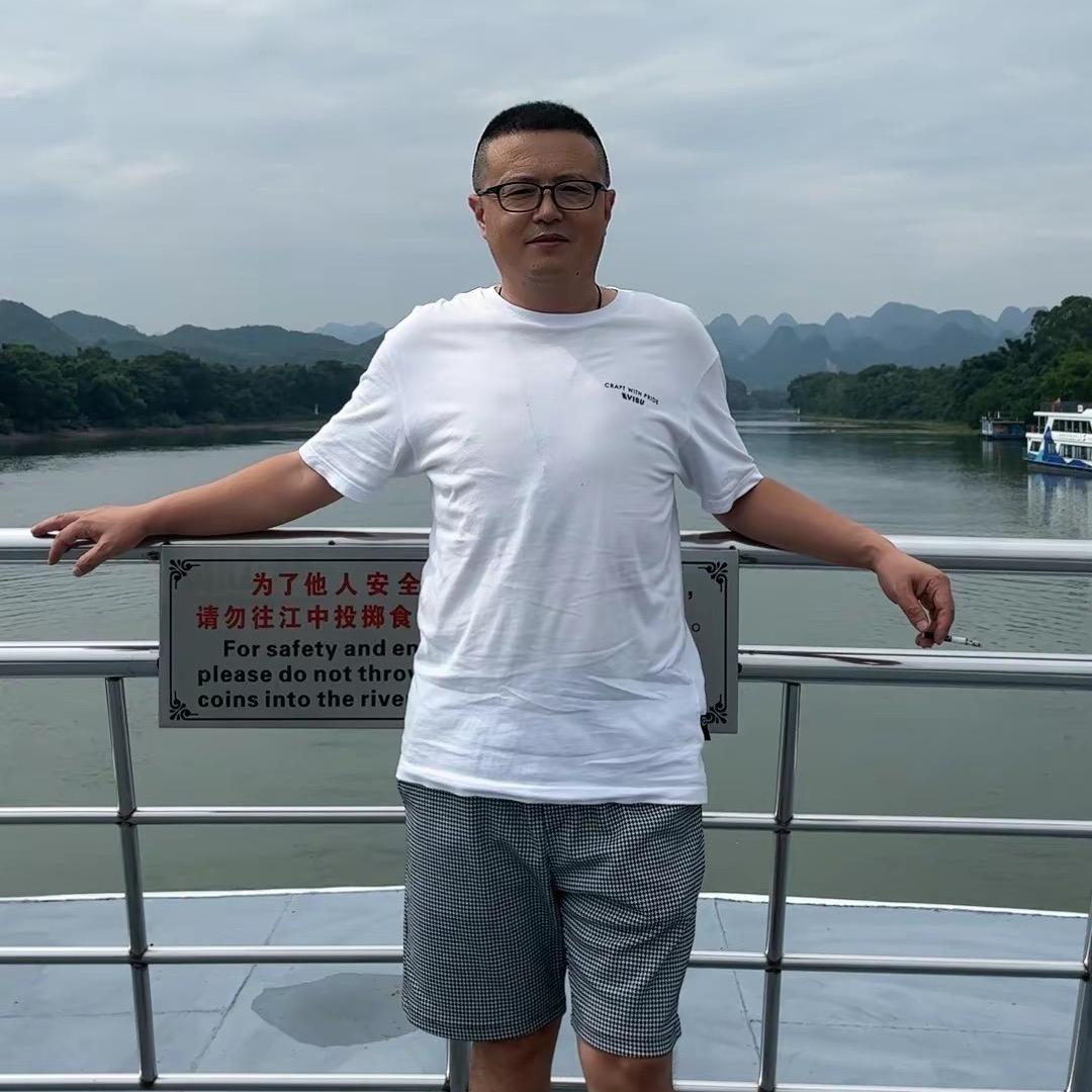 与越同行