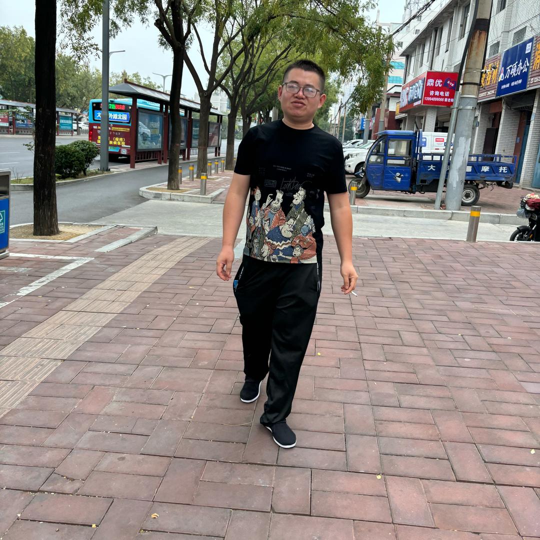脸哥    快乐向前冲