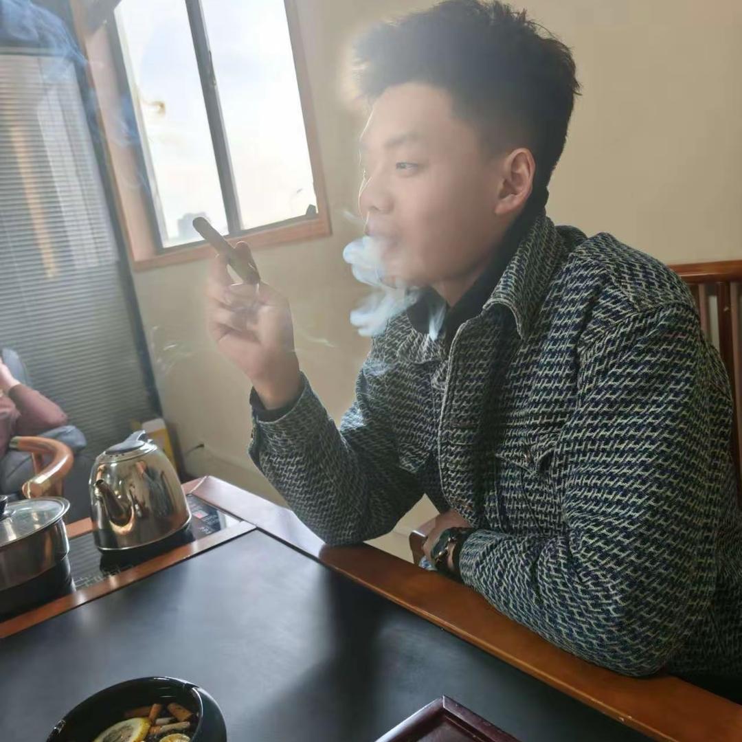 翡悦台球运营经理