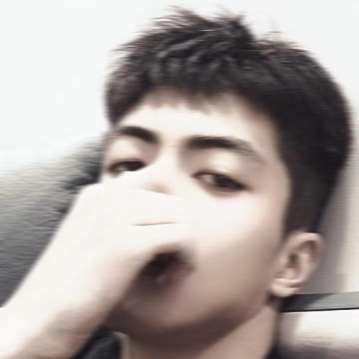 李奕辰