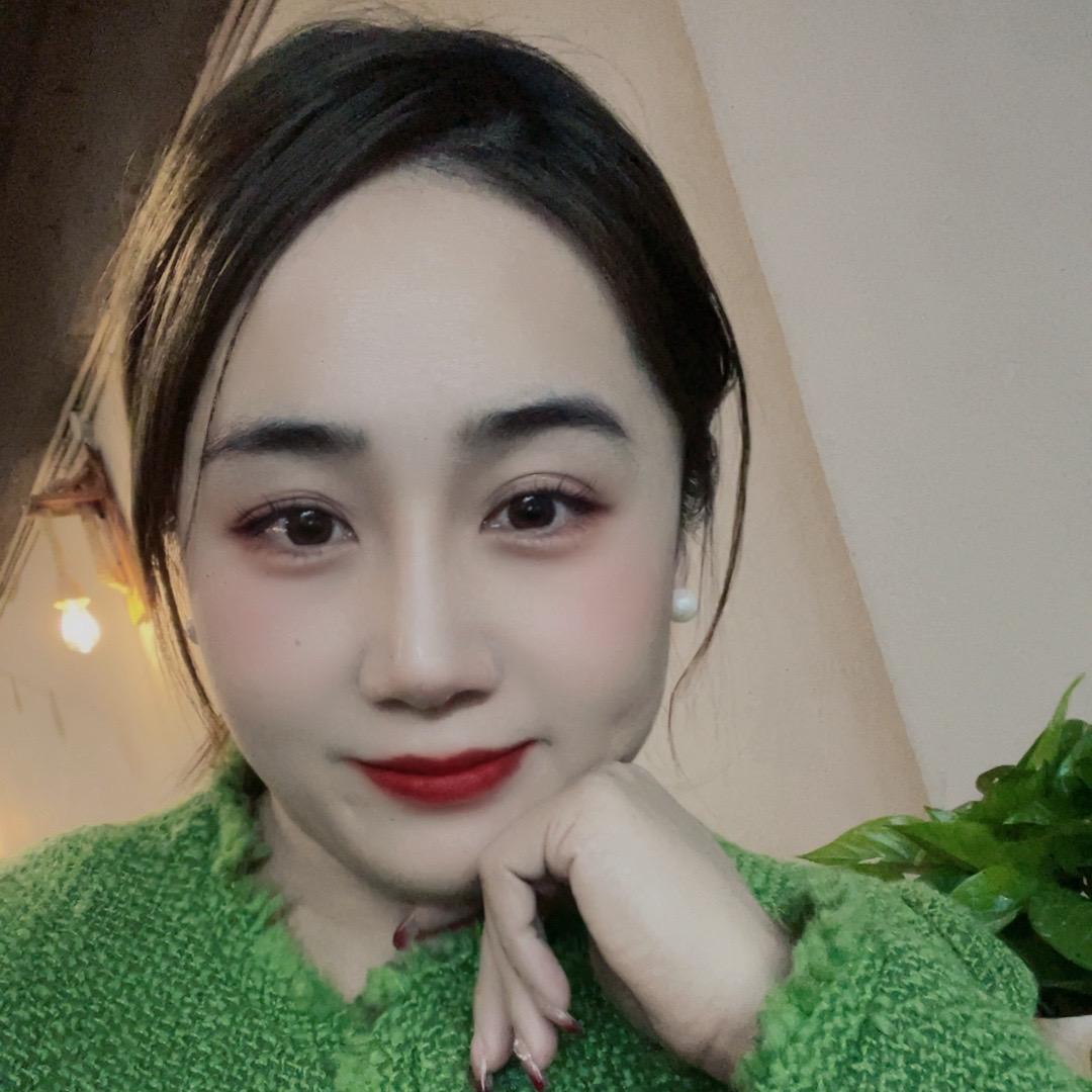 嘉鱼县伍界烧烤 程碟衣火锅糖糖