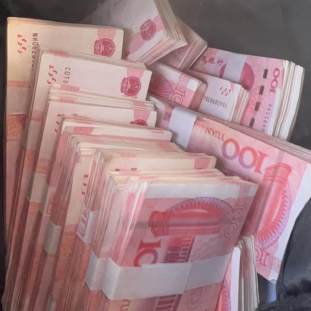 朕不陪你们玩了