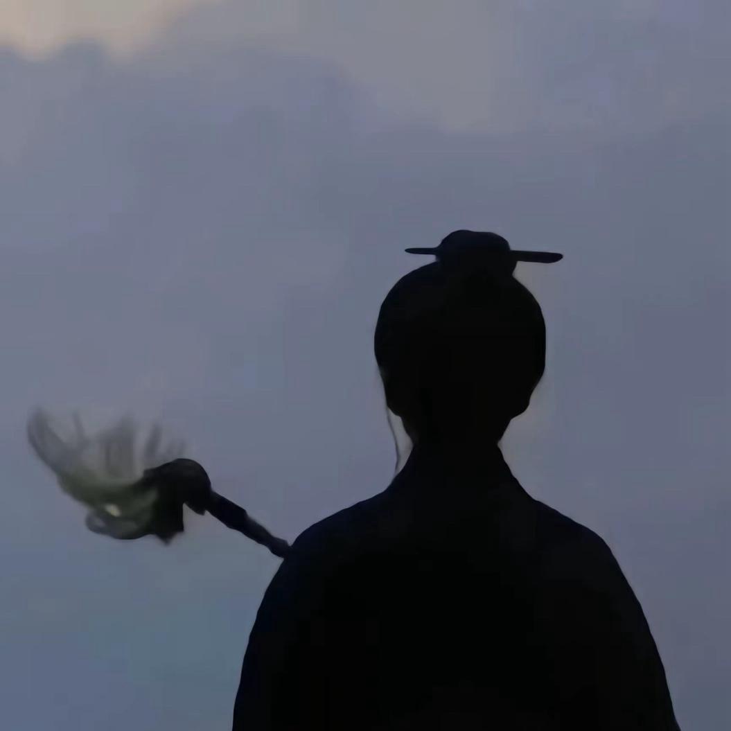 月䋯
