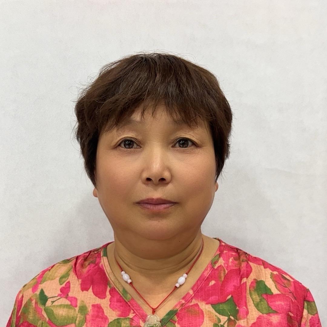 红灵一家人