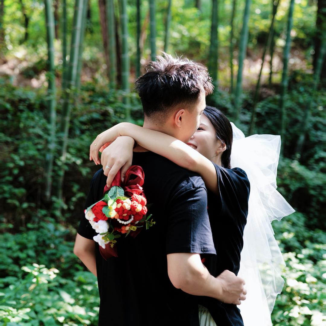 小余许的什么愿？