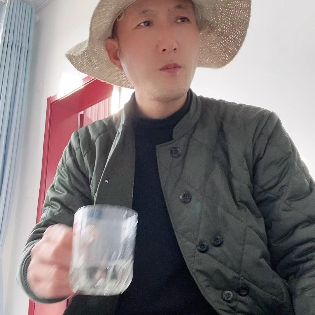 草帽哥，