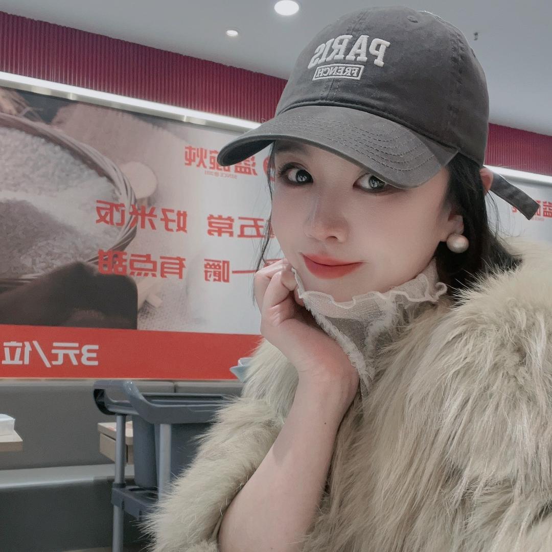 JIA JIA（佳佳）