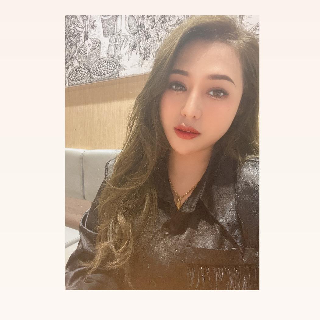妮妮小姐姐吖