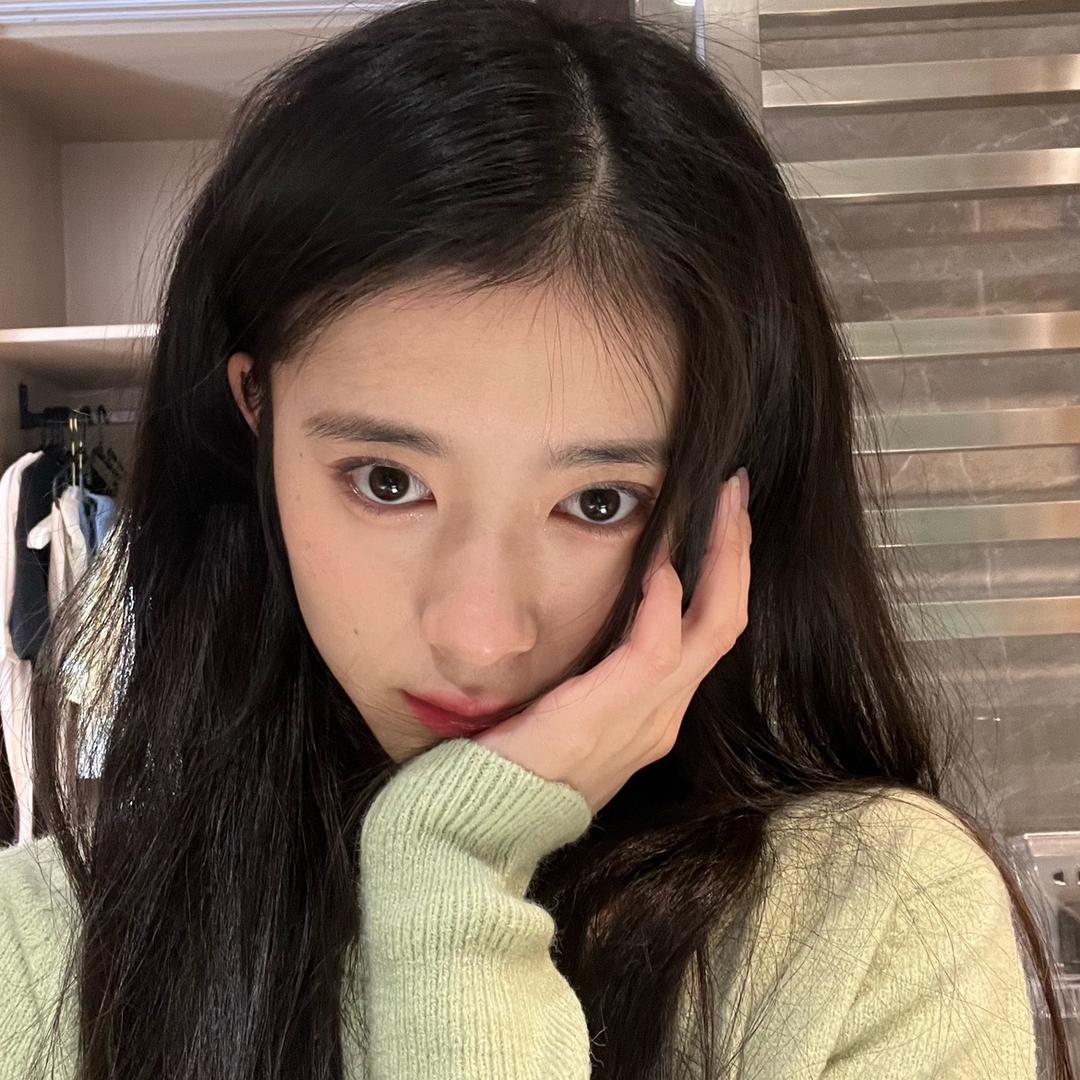 一只半朵女装
