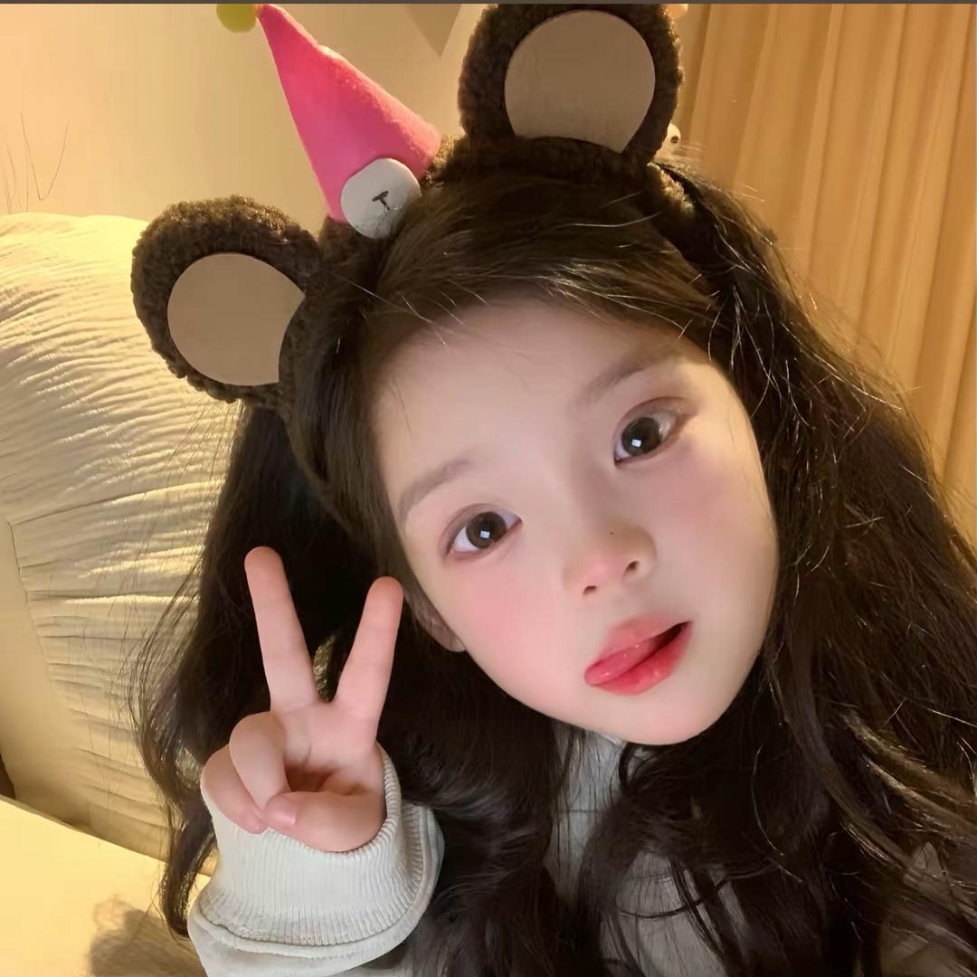 努力变白的小美👩