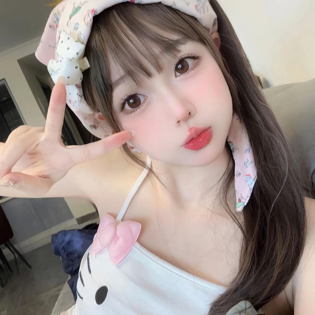楊咩咩.