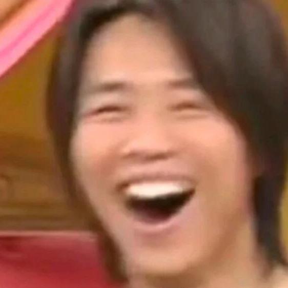 藤原拓海的AE86终究赶不上叔叔的奔驰头像