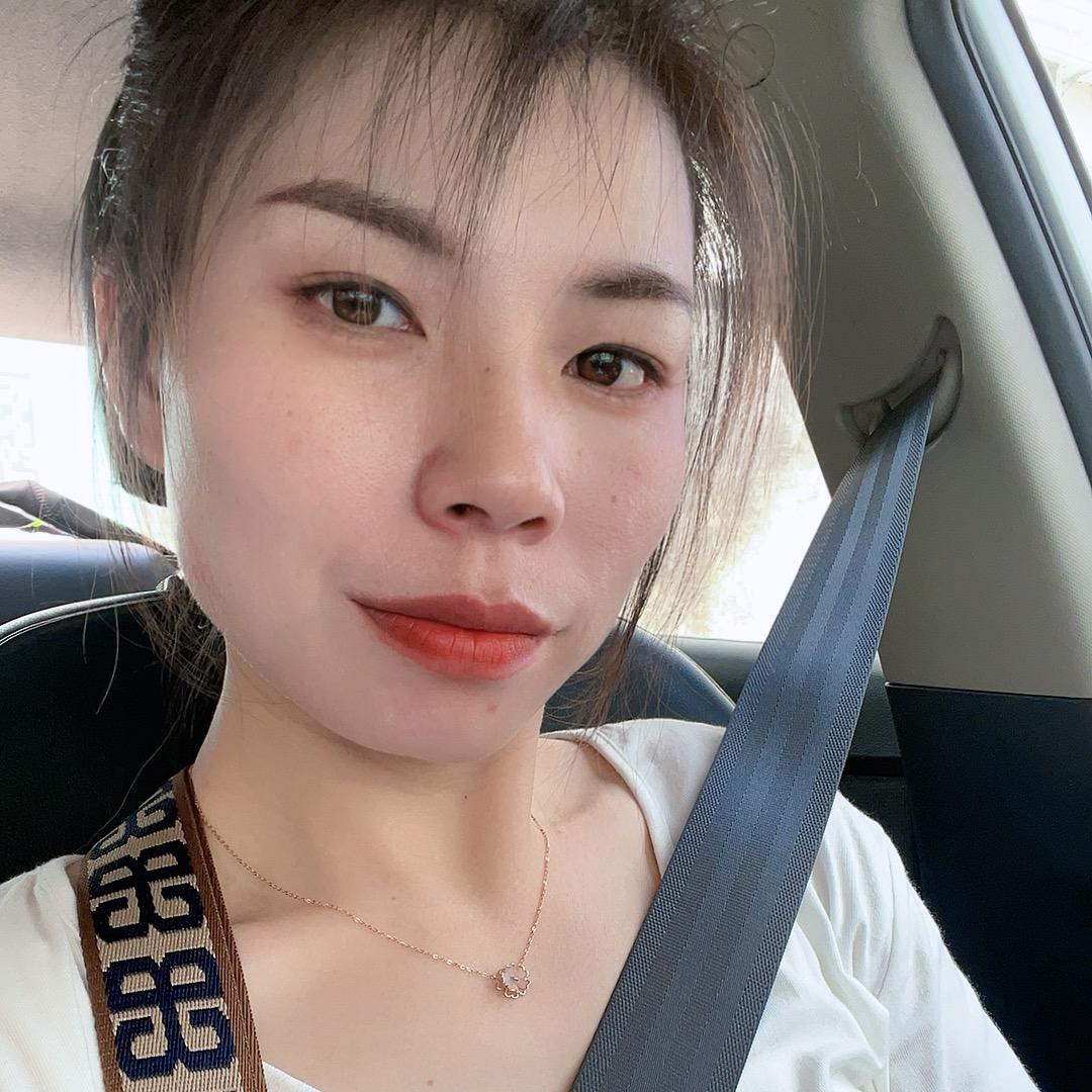 爱喝奶茶的陈陈