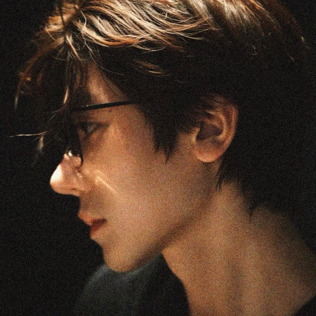 练腹肌的设计师